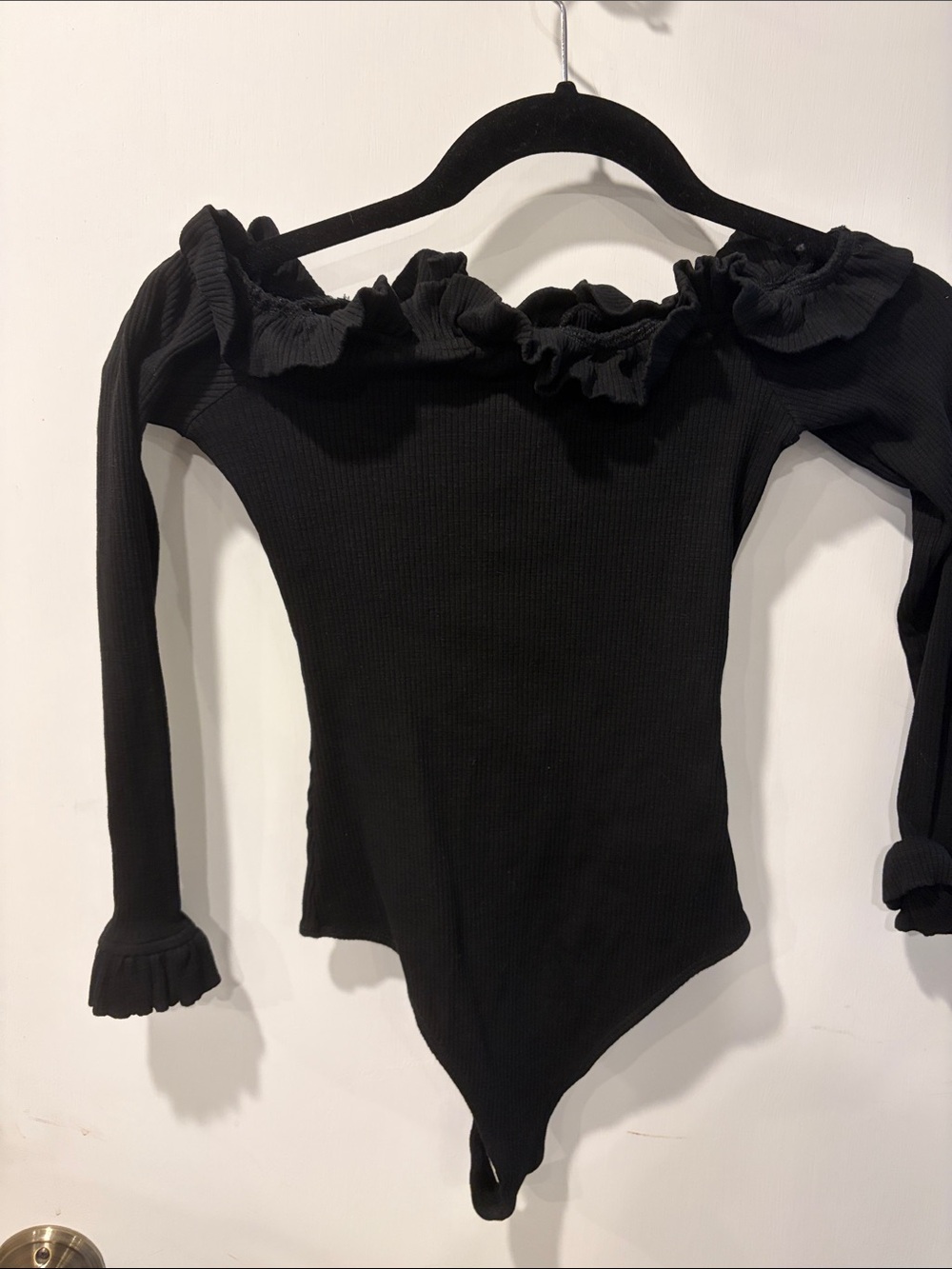 Lovers + Friends XS Black Ruffled Off-Shoulder Bodysuit 3/4 sleeves